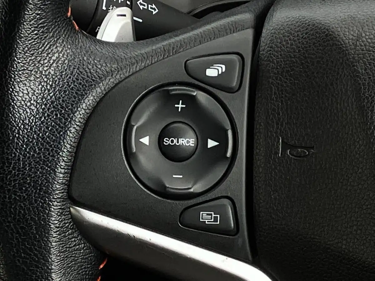 2019-honda-jazz-15-i-vtec-sport-cvt-big-15
