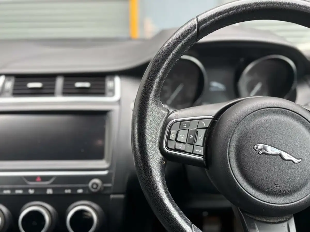 2019-jaguar-e-pace-20-i4d-s-big-33