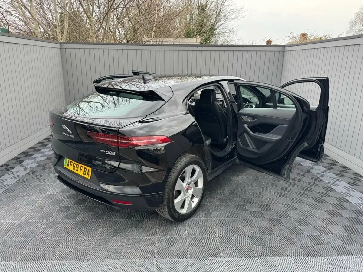 2019-jaguar-i-pace-ev400-se-big-34