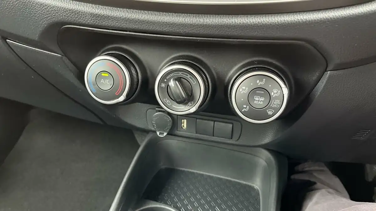 2023-toyota-aygo-x-10-vvt-i-pure-cvt-big-35