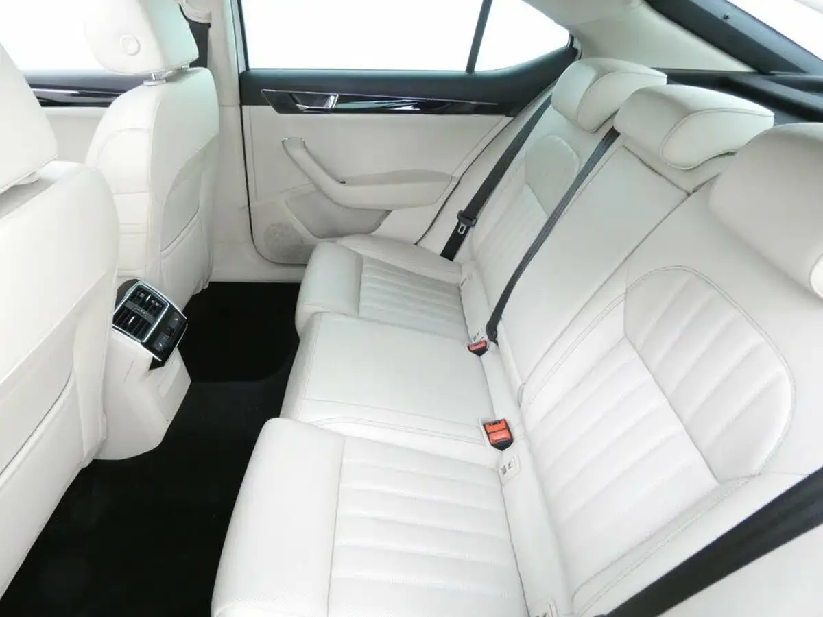 2021-skoda-superb-14-tsi-laurin-klement-hatchback-big-19