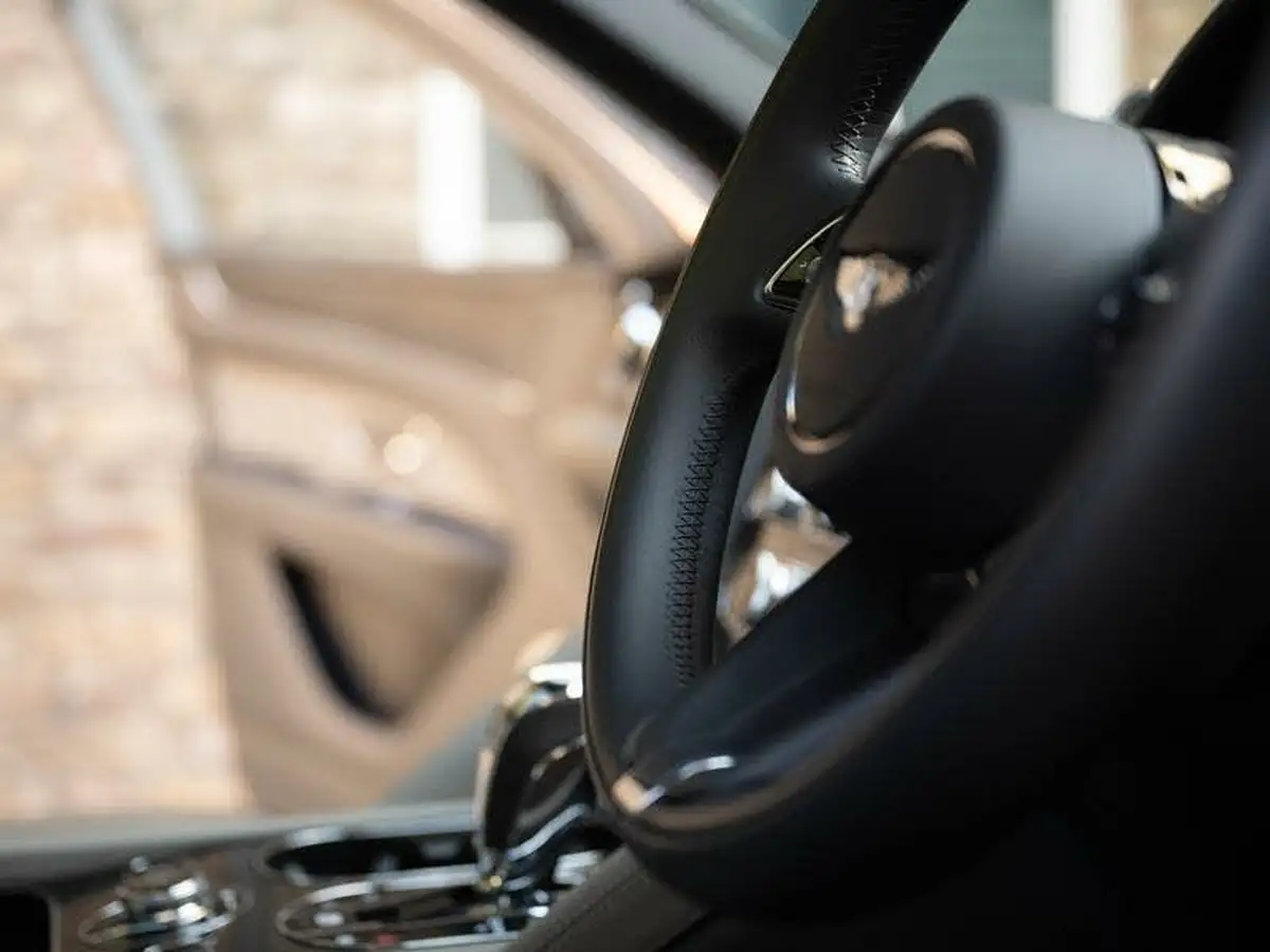 2024-bentley-bentayga-40-v8-s-big-44