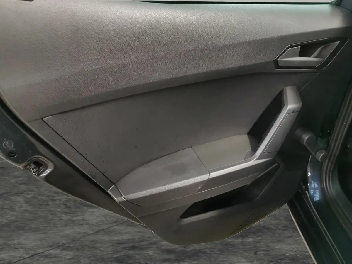 2019-seat-ibiza-10-mpi-fr-big-24