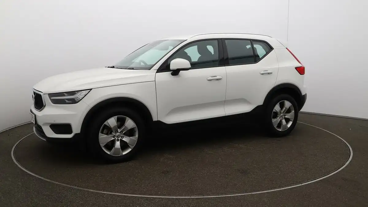 2020-volvo-xc40-20-b4-momentum-big-59