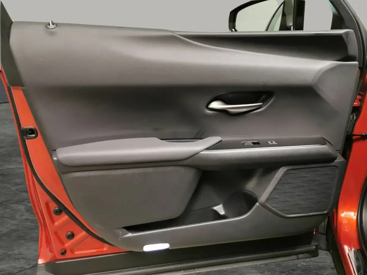 2022-lexus-ux-300e-e-ux-204ps-728kwh-big-31