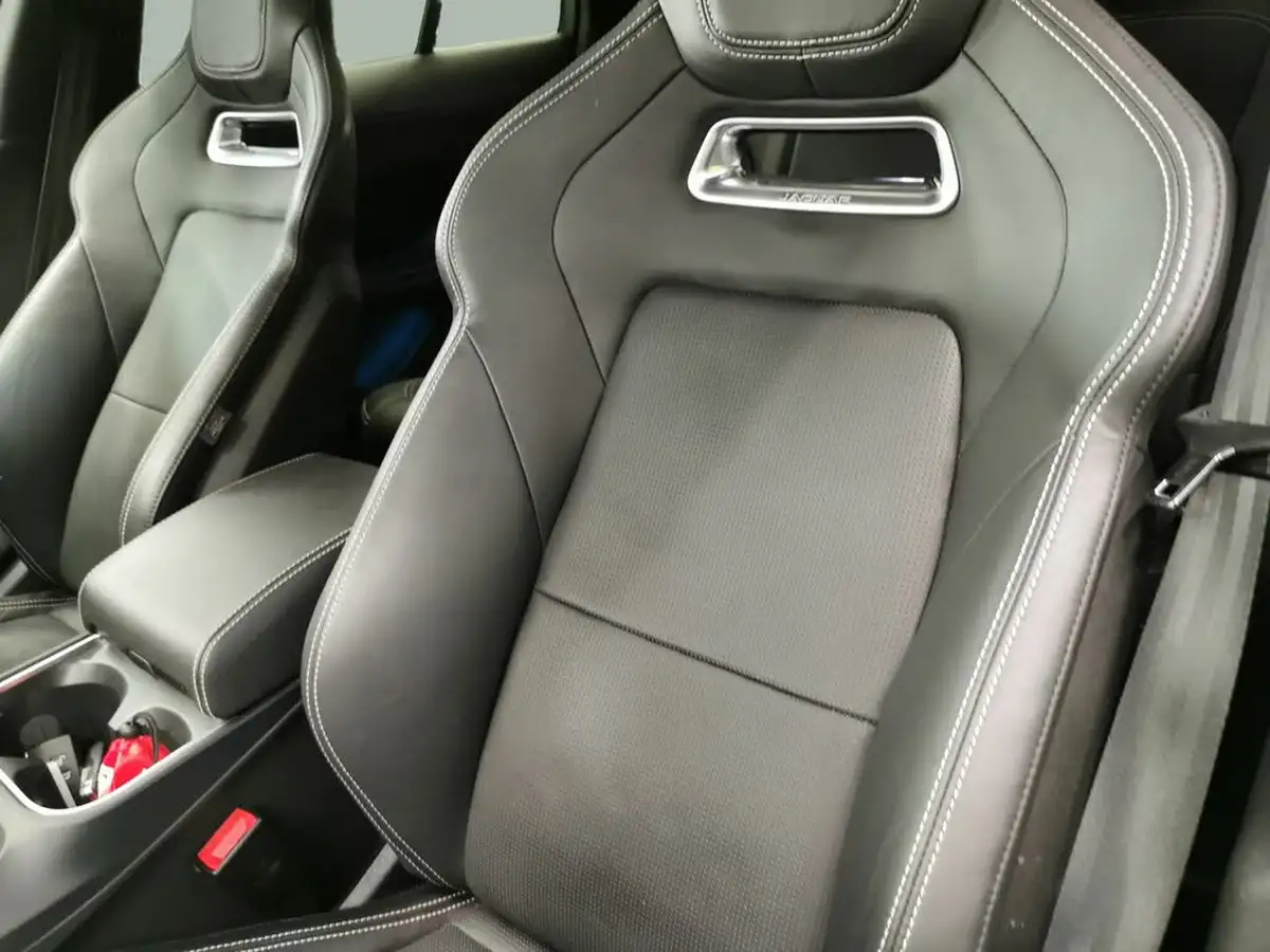2022-jaguar-i-pace-ev400-hse-black-big-2