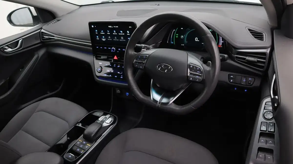 2022-hyundai-ioniq-e-premium-electric-big-9