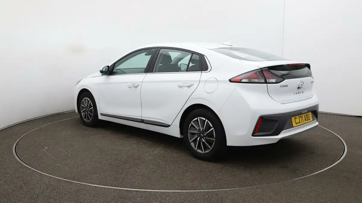 2022-hyundai-ioniq-e-premium-electric-big-55