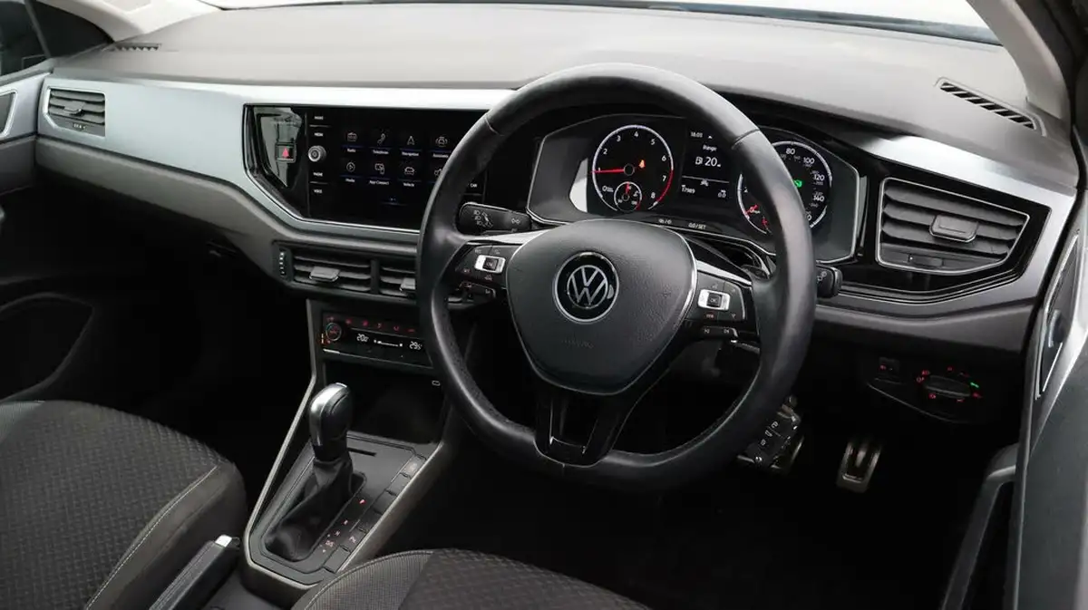 2021-volkswagen-polo-10-tsi-active-dsg-big-9