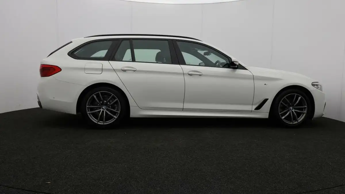 2018-bmw-5-series-20td-520d-m-sport-188bhp-xdrive-touring-5d-big-32