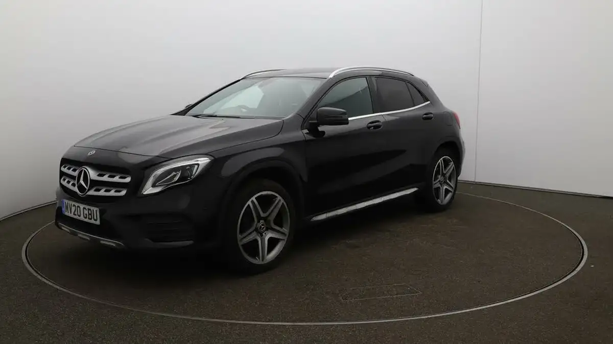 2020-mercedes-benz-gla-class-16-gla-180-amg-line-edition-7g-dct-big-3