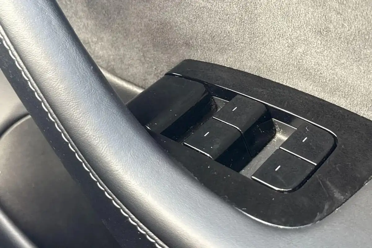 2019-tesla-model-3-e-long-range-4x4-big-56