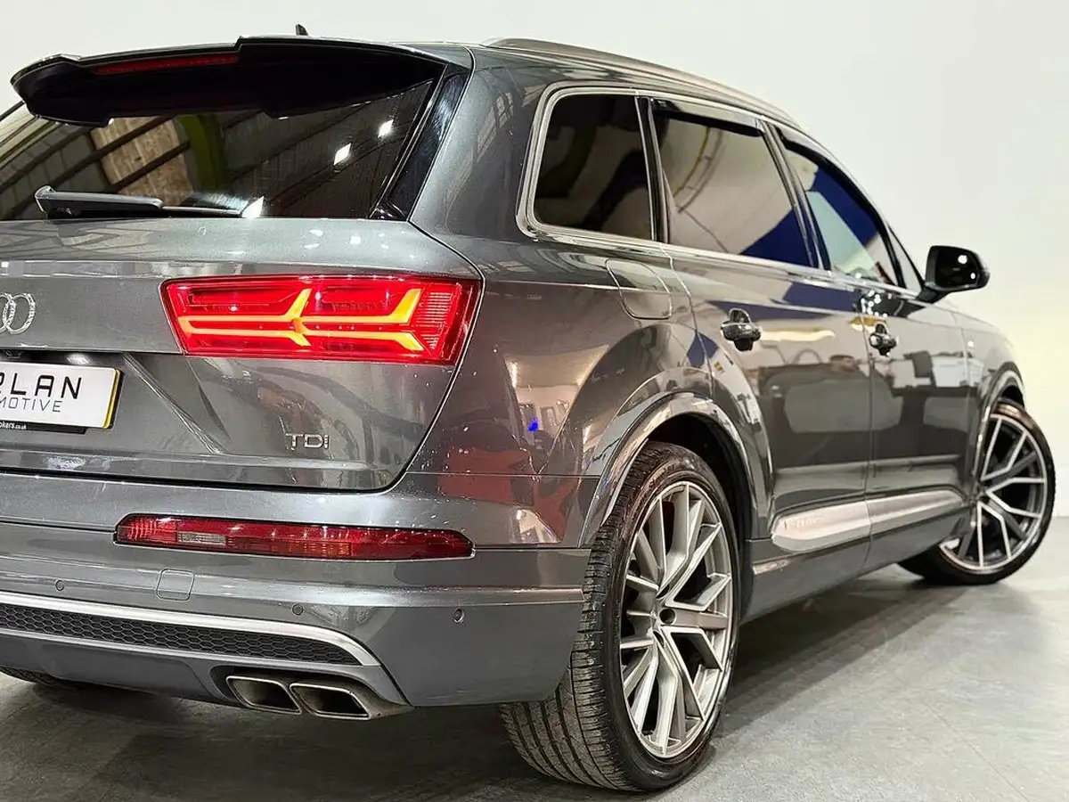 2018-audi-sq7-40tdi-vorsprung-big-30