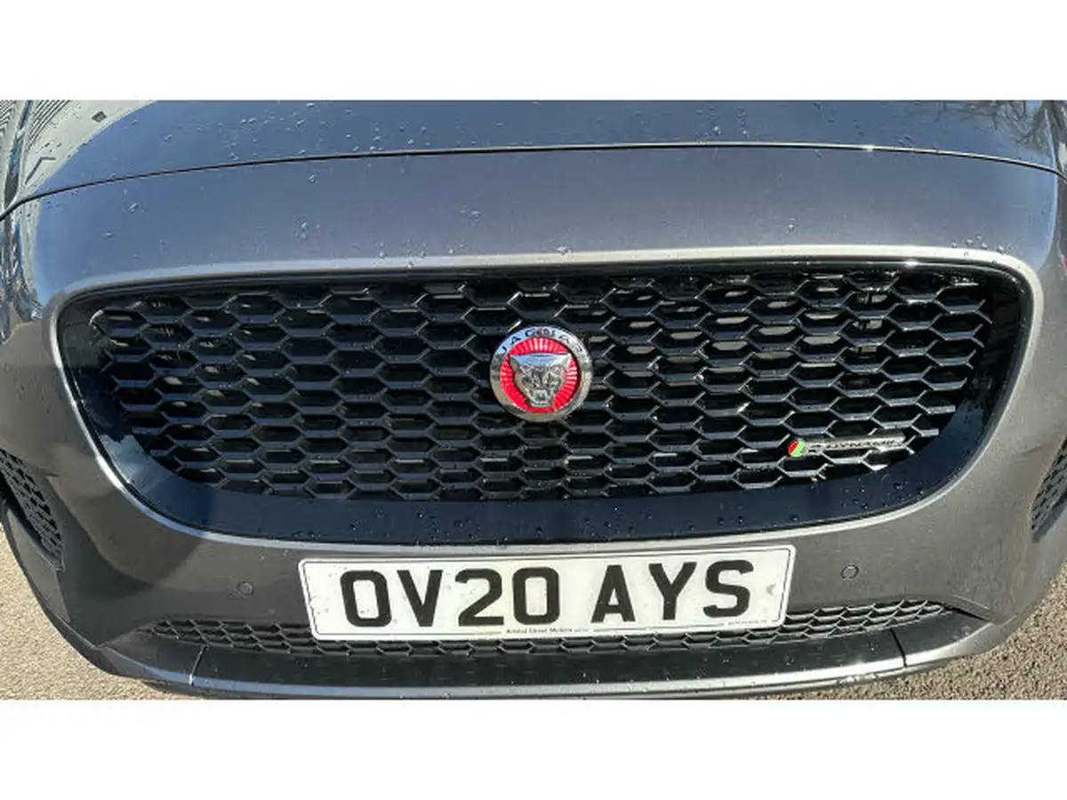 2020-jaguar-e-pace-20-i4d-chequered-flag-150ps-big-21