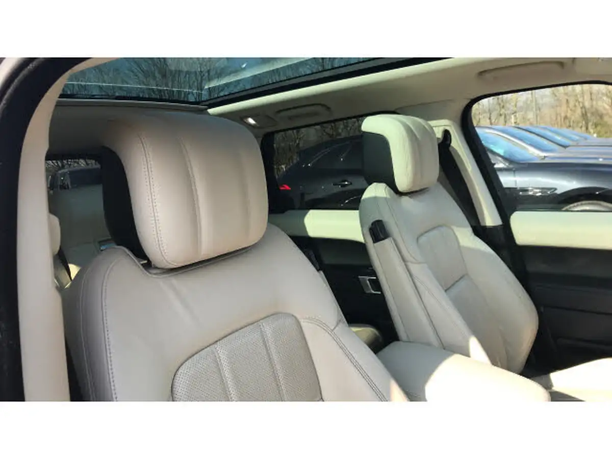 2022-land-rover-range-rover-sport-30-d300-hse-silver-big-24