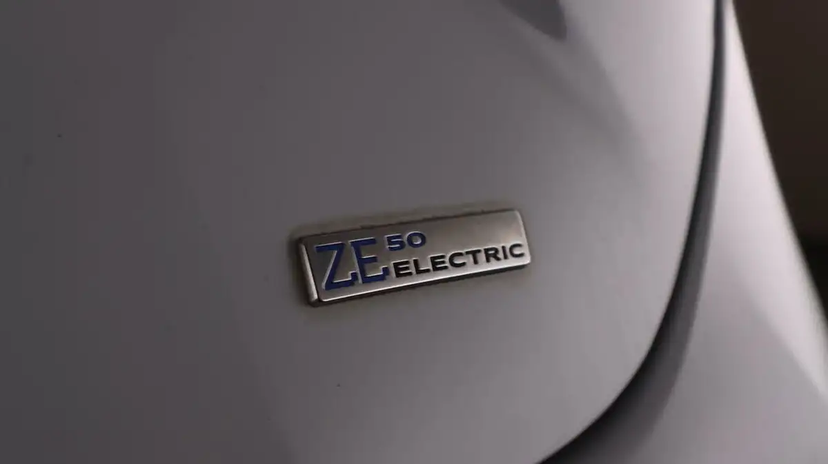 2020-renault-zoe-e-i-gt-line-big-22