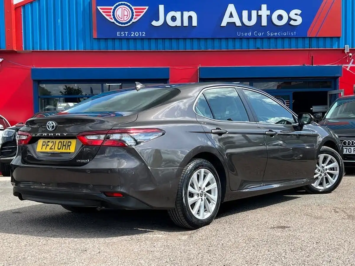2021-toyota-camry-25-vvt-i-design-big-45