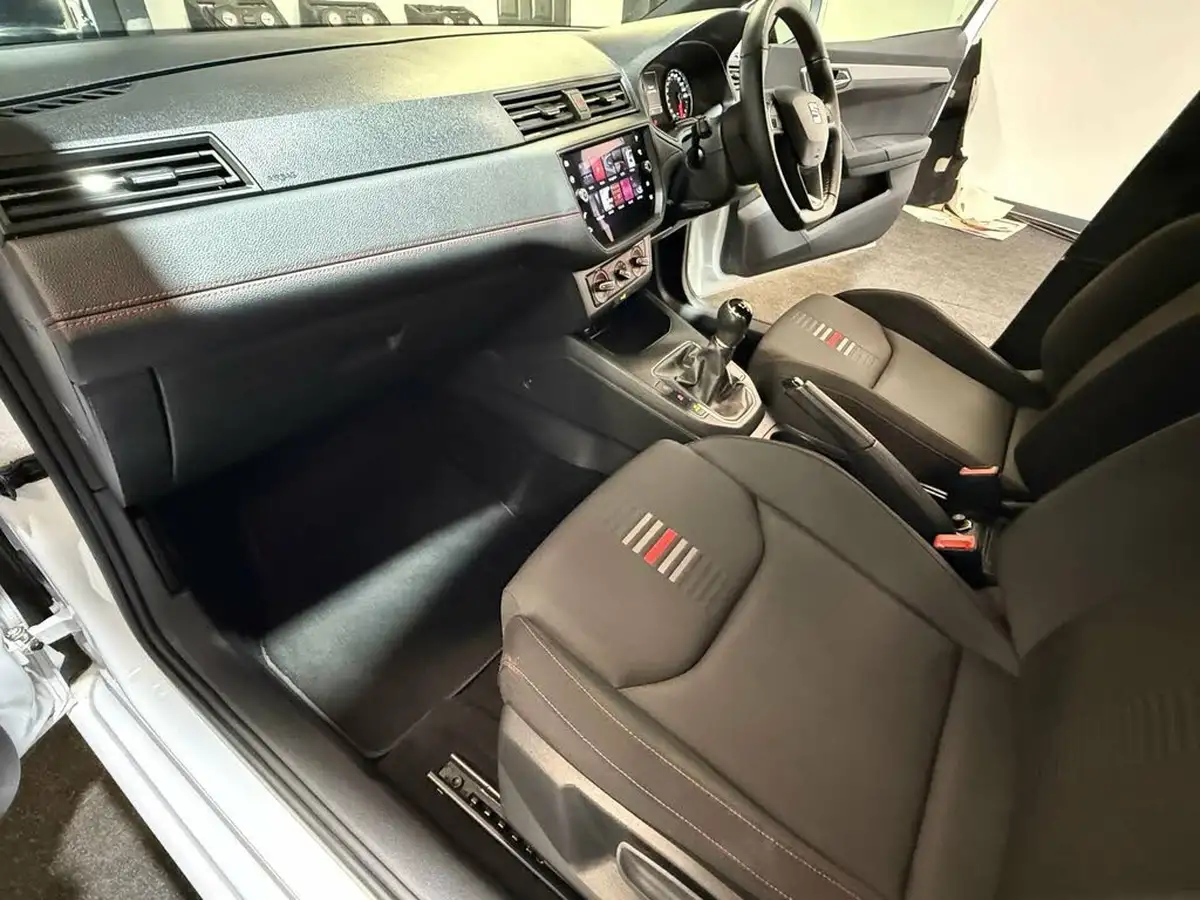 2020-seat-ibiza-10-tsi-fr-95ps-big-44