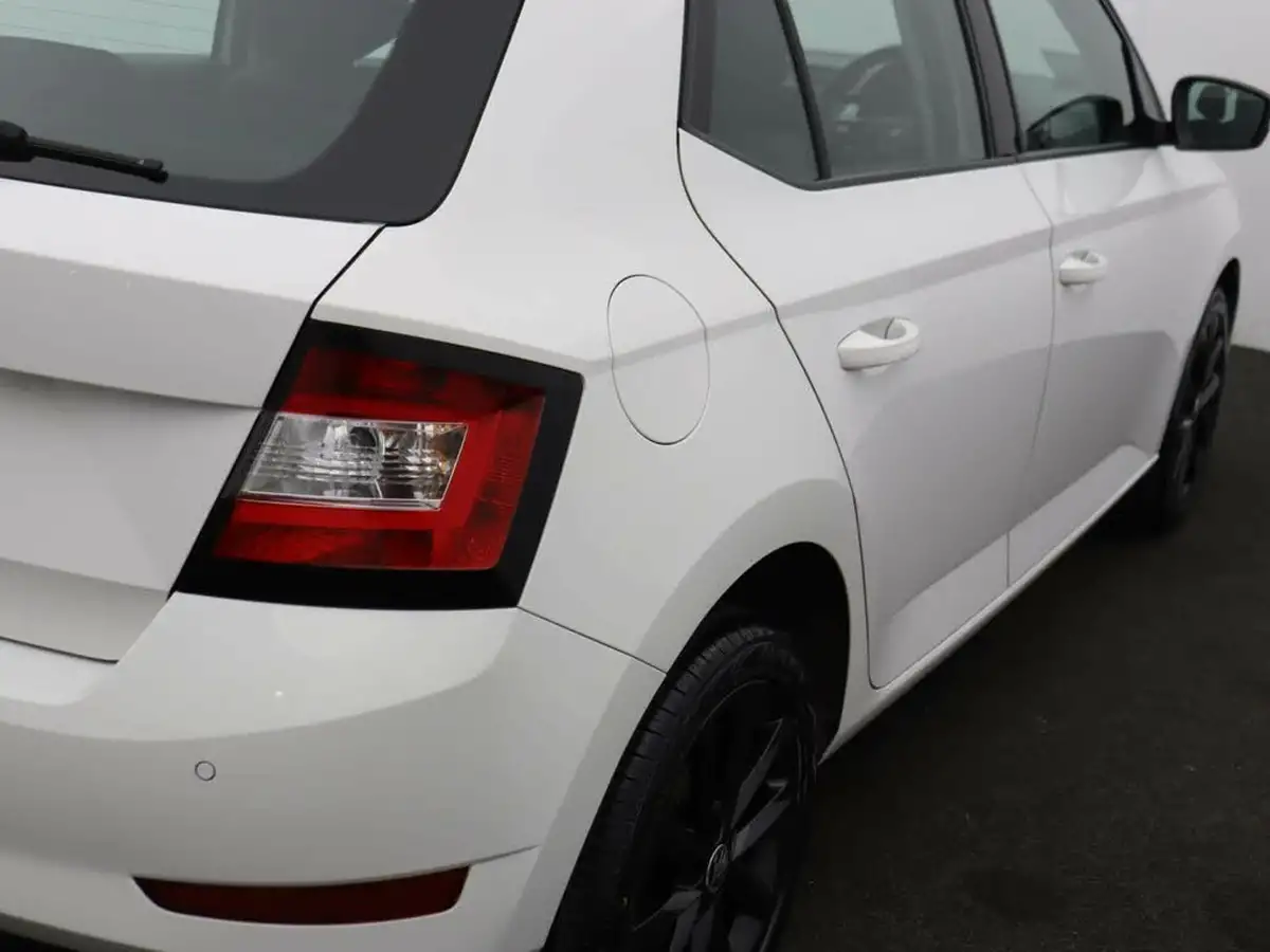 2020-skoda-fabia-10-mpi-colour-edition-60ps-big-39