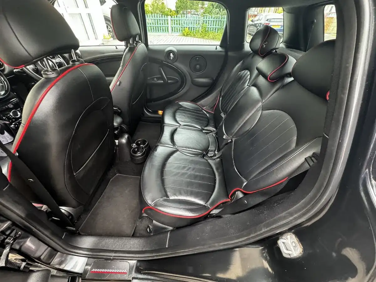 2014-mini-countryman-16-john-cooper-works-chili-auto-big-15
