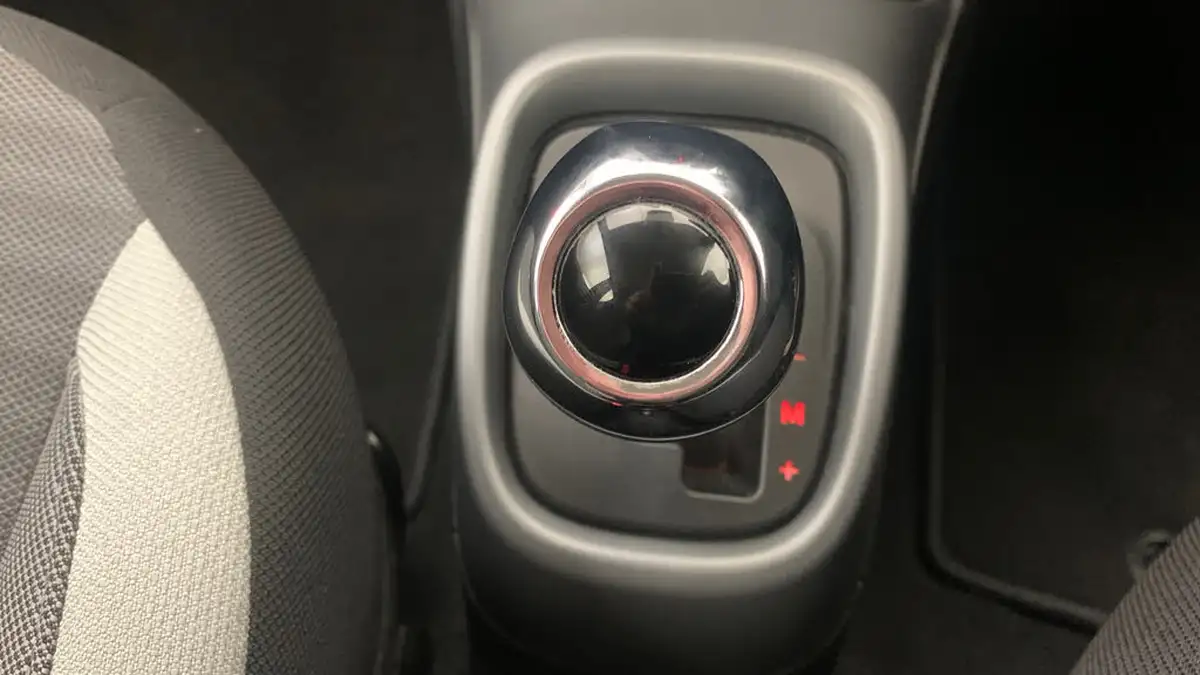 2020-toyota-aygo-10-vvt-i-x-play-tss-x-shift-big-29
