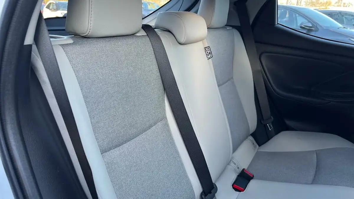 2022-toyota-yaris-15-vvt-i-excel-big-11