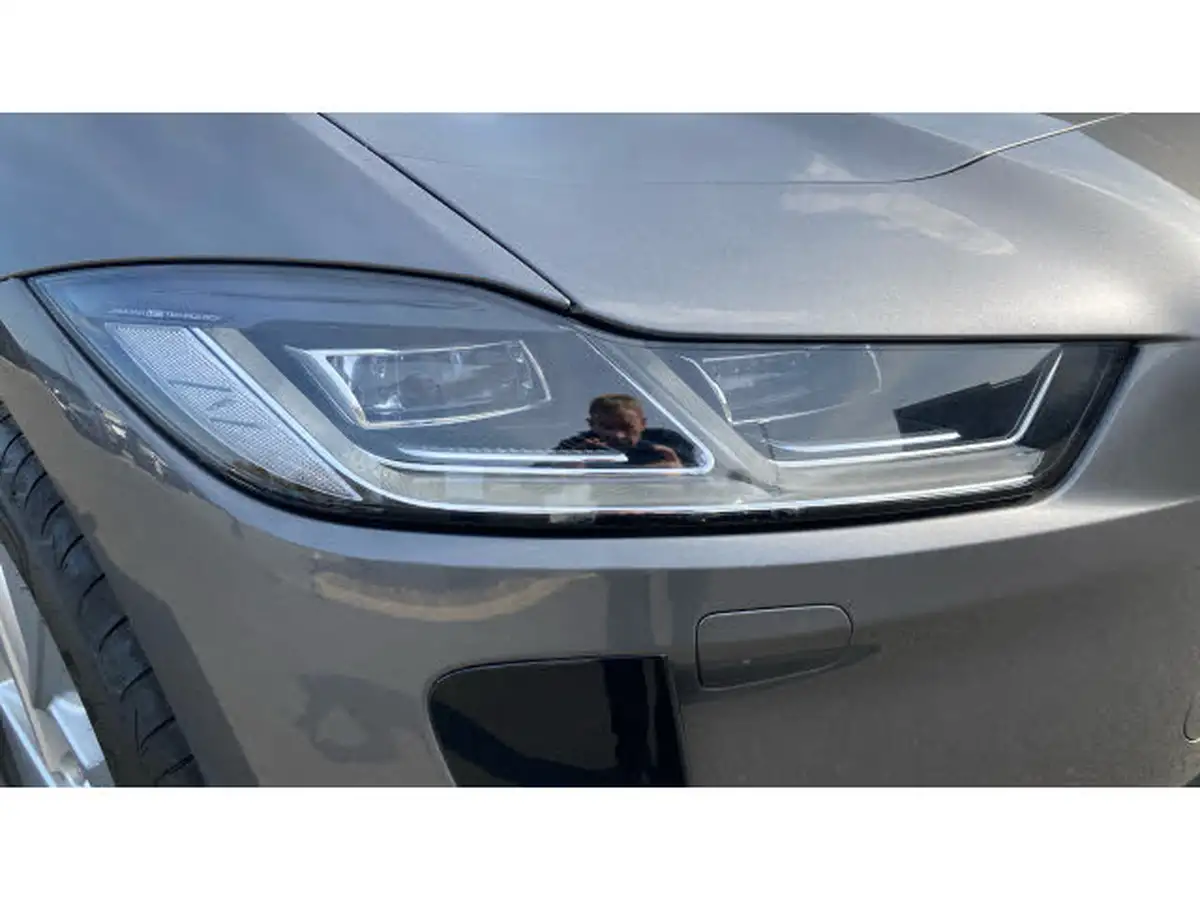 2018-jaguar-i-pace-ev400-se-big-16