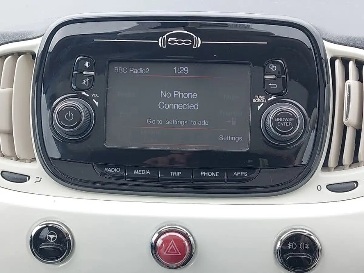 2018-fiat-500-12-lounge-big-16