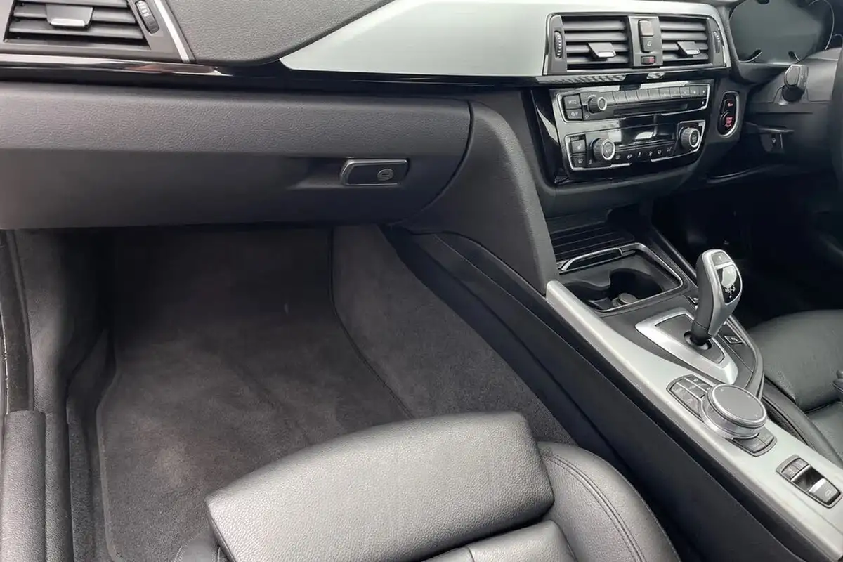 2020-bmw-4-series-big-19