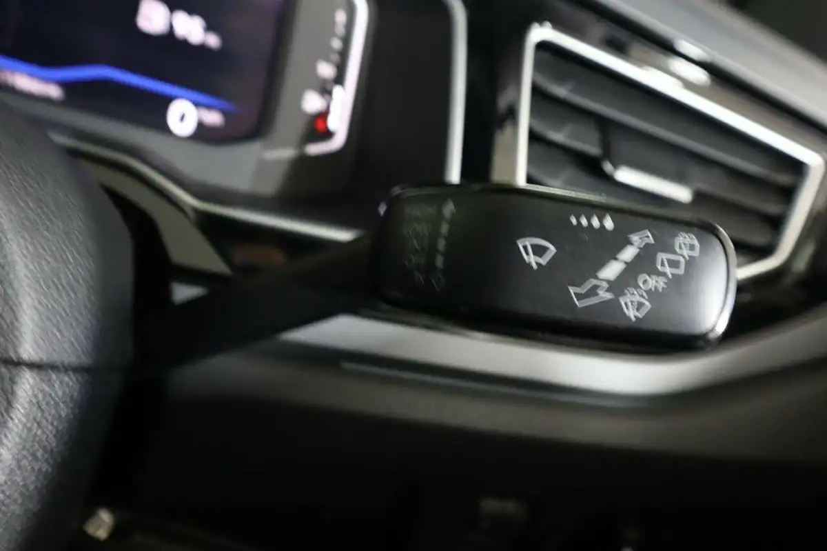 2022-volkswagen-polo-10-tsi-r-line-110ps-dsg-big-29