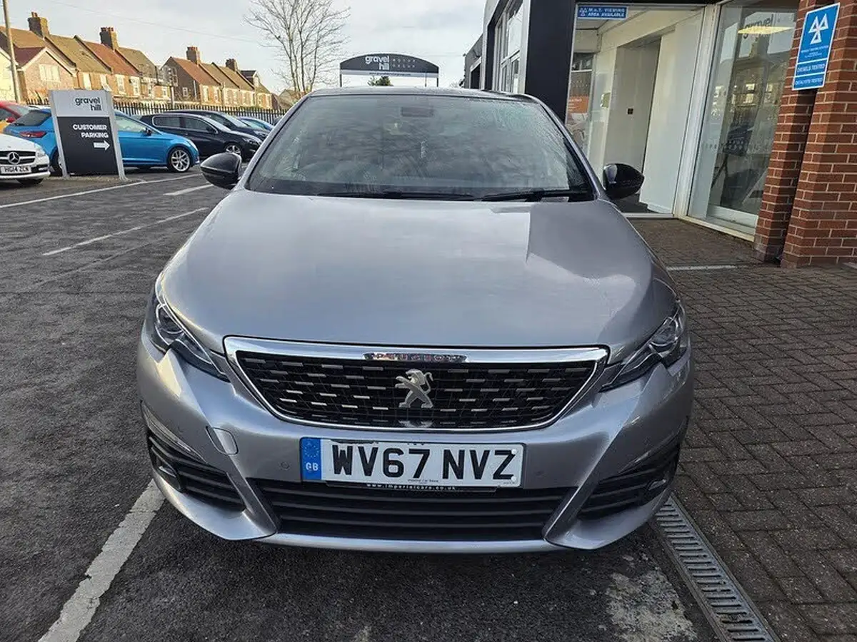 2017-peugeot-308-12-puretech-gt-line-big-1