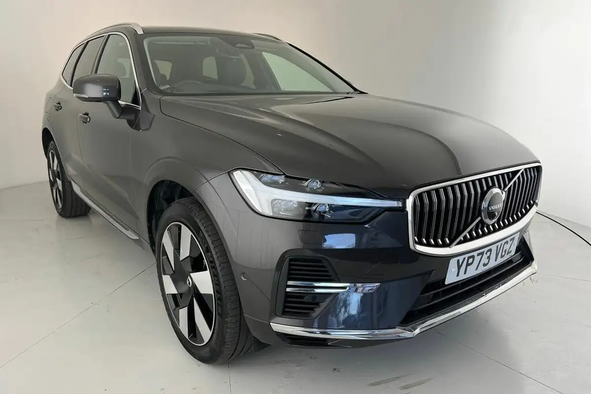 2023-volvo-xc60-20-t8-ultimate-bright-big-26
