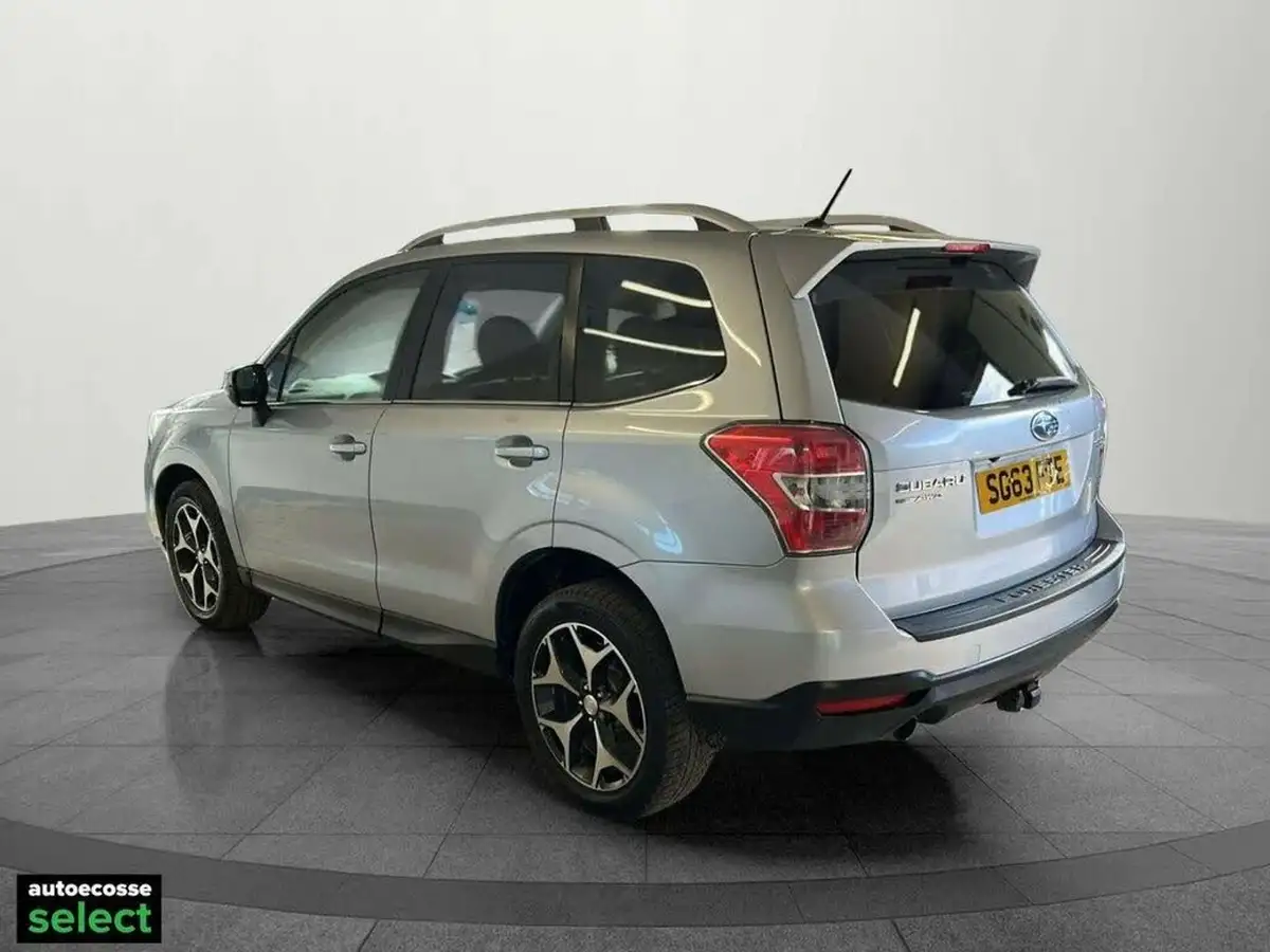 2013-subaru-forester-20-xt-turbo-big-13