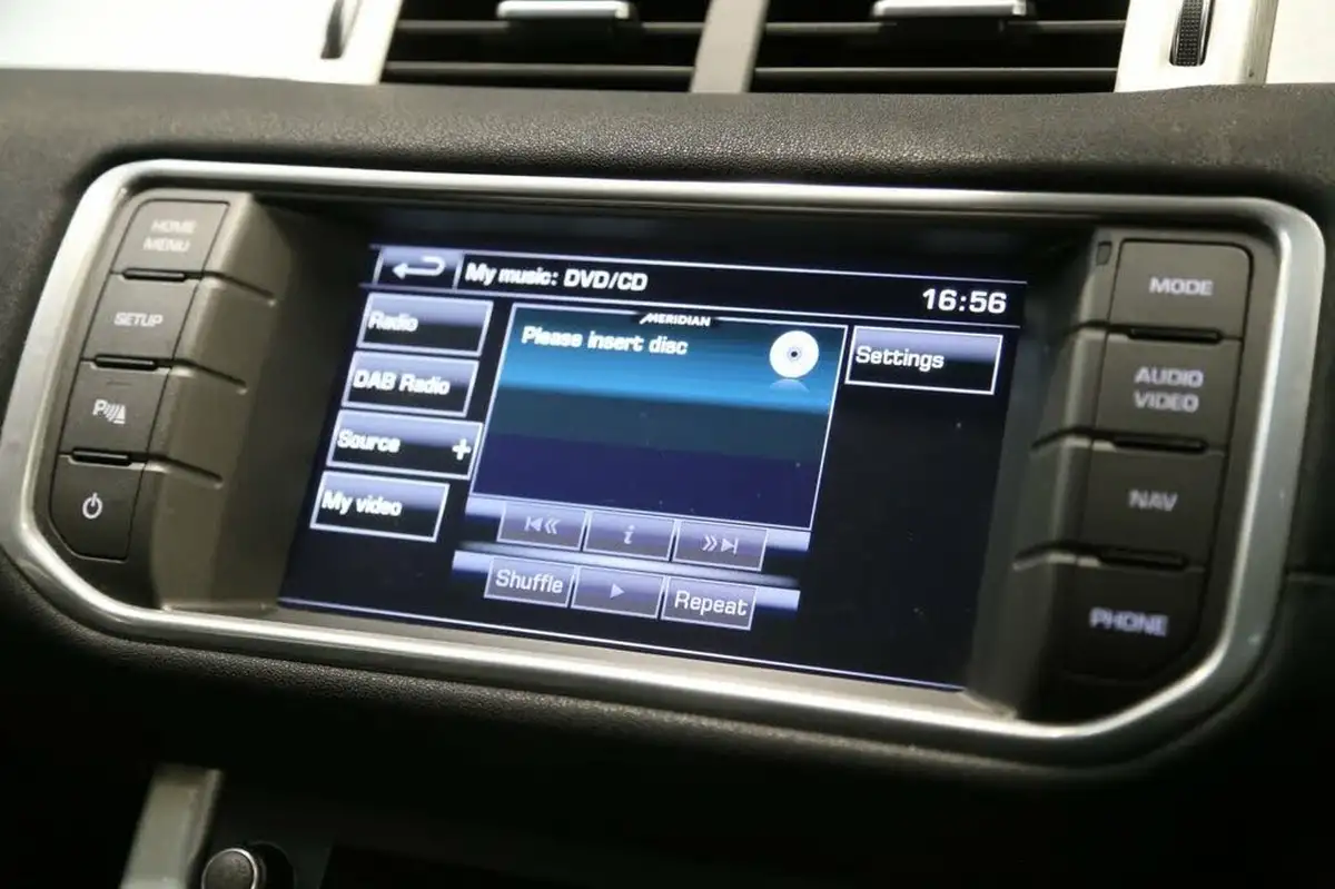 2014-land-rover-range-rover-evoque-22sd4-pure-tech-hatchback-5d-auto-big-38