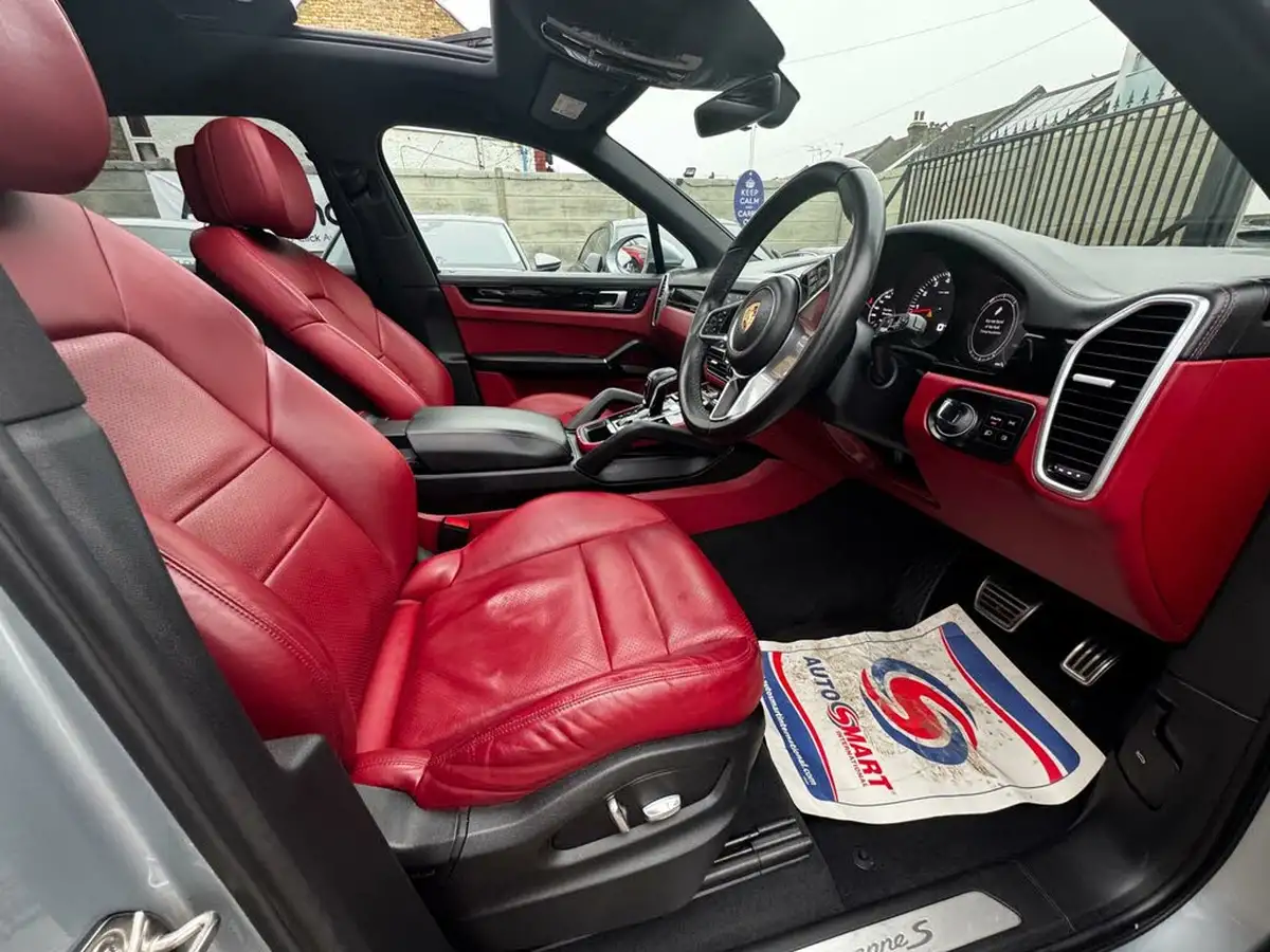 2019-porsche-cayenne-30-v6-s-big-31