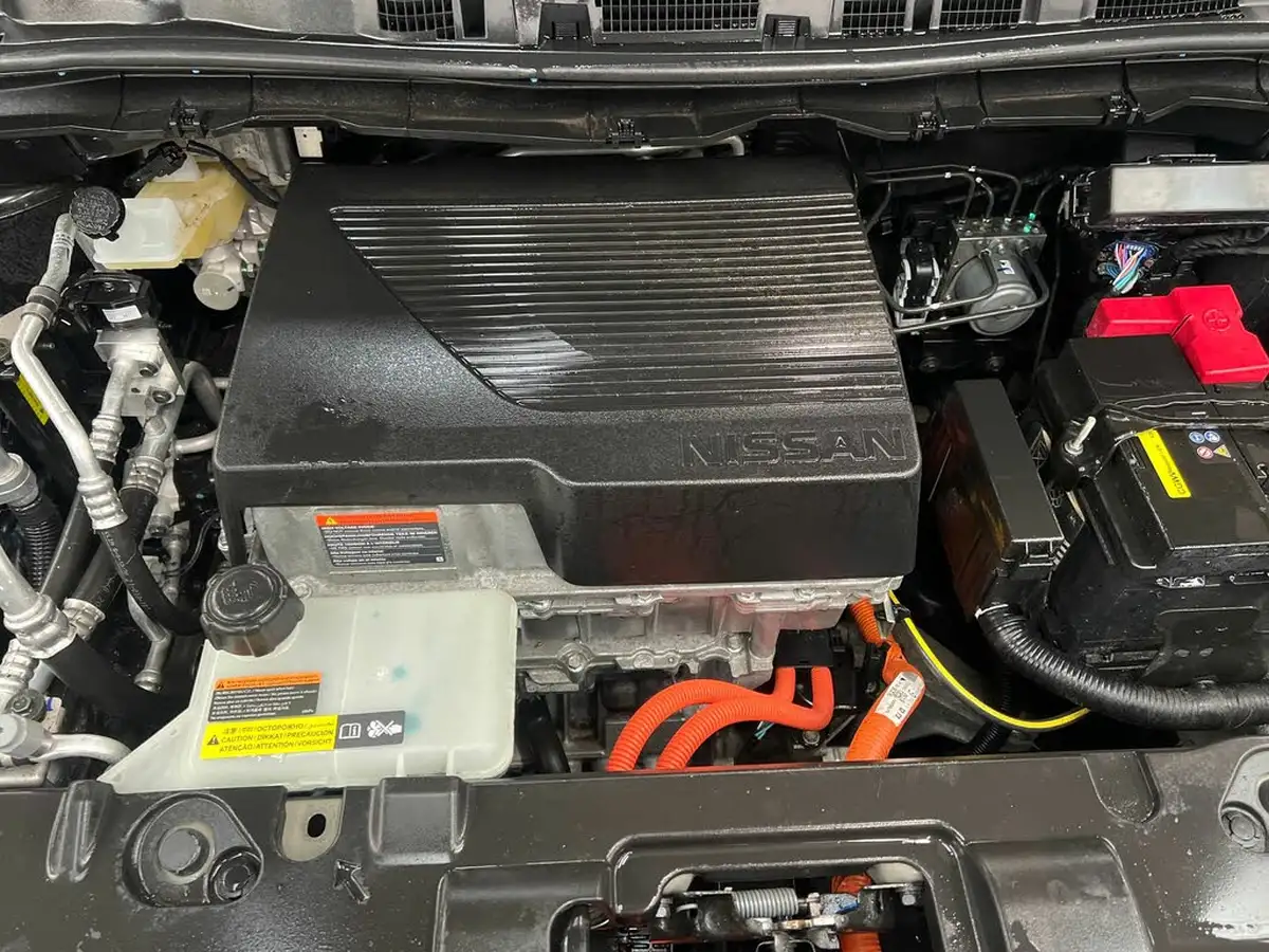 2021-nissan-leaf-e-10-40kwh-big-37