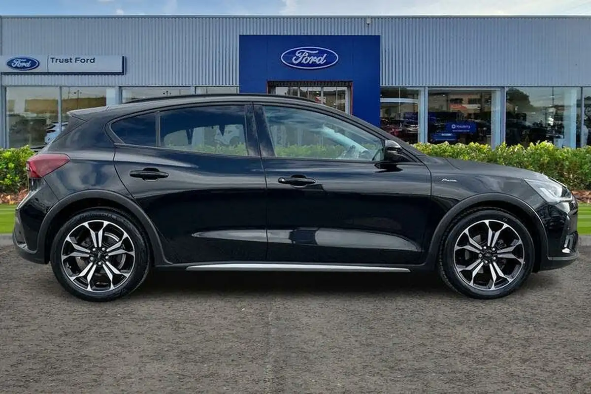 2022-ford-focus-big-2