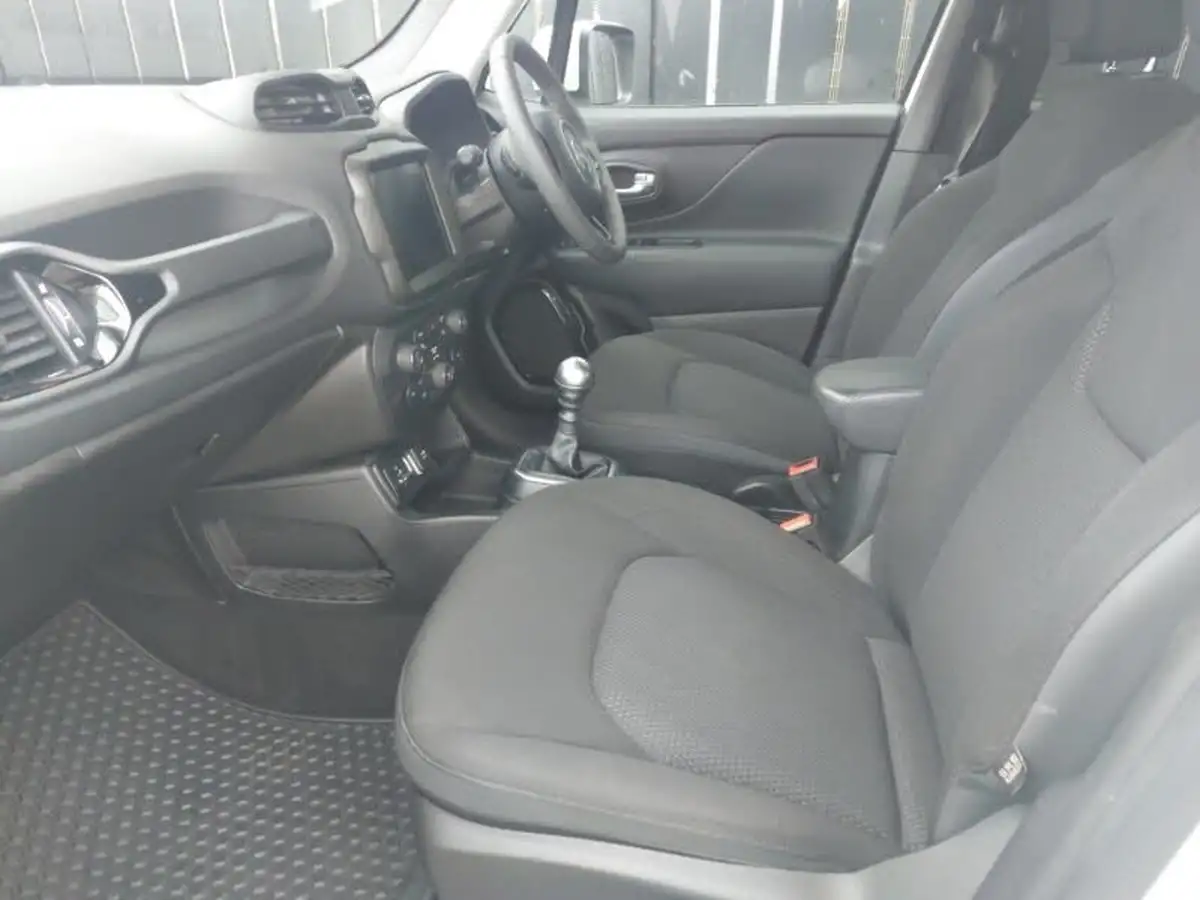 2021-jeep-renegade-10-gse-night-eagle-big-4