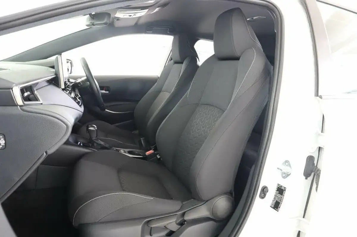 2021-toyota-corolla-18-vvt-i-icon-tech-spare-wheel-hatchback-5d-big-34