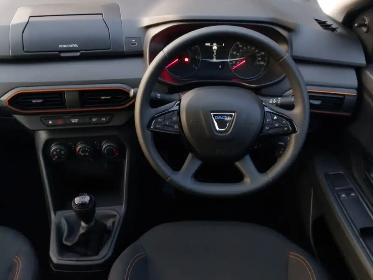 2022-dacia-sandero-stepway-10-tce-essential-90bhp-big-6