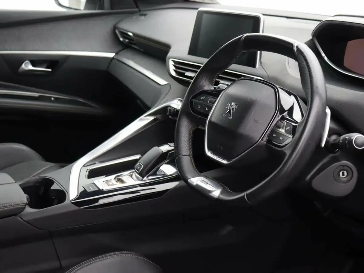 2018-peugeot-3008-suv-16-thp-gt-line-big-11
