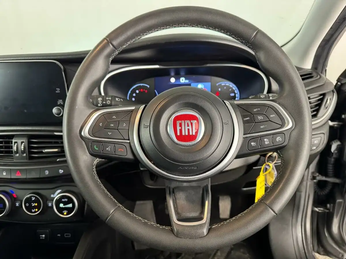 2021-fiat-tipo-10-cross-big-21