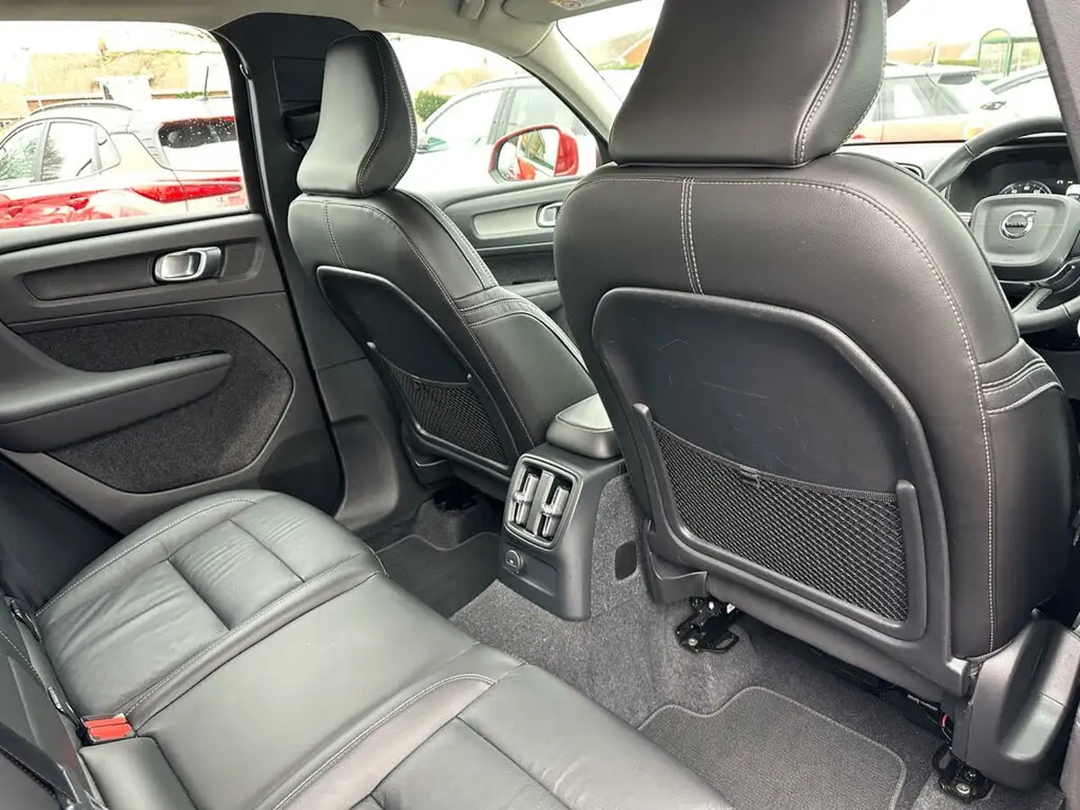 2022-volvo-xc40-15-t5-inscription-pro-big-16