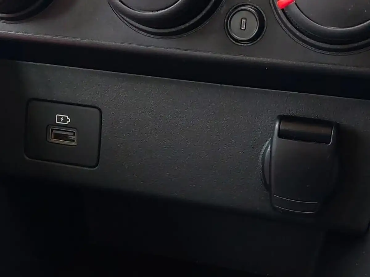 2021-dacia-sandero-10-tce-comfort-90bhp-big-16