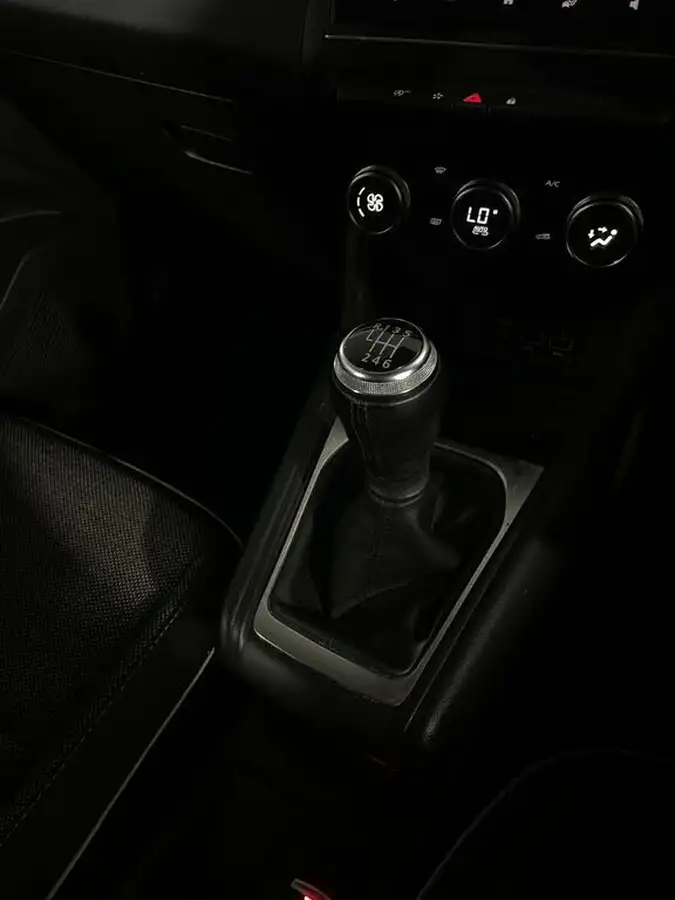 2021-renault-captur-10-tce-s-edition-90ps-big-32