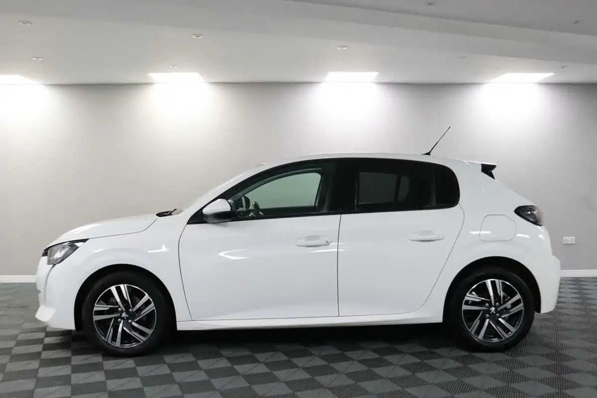 2021-peugeot-208-12-puretech-allure-premium-100bhp-big-13
