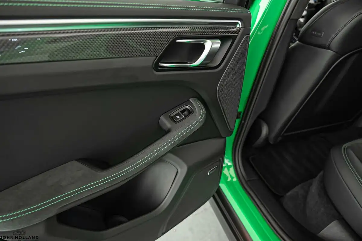 2023-porsche-macan-29-v6-gts-big-57