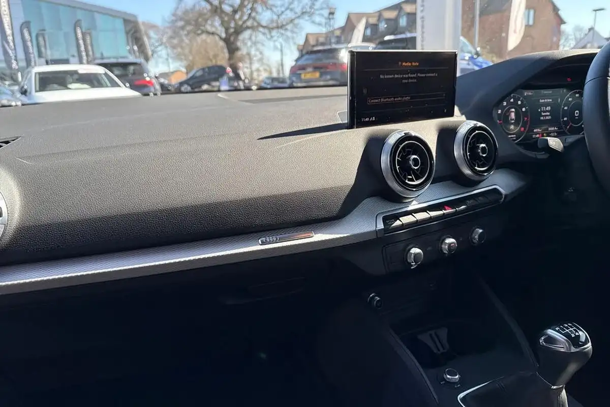 2023-audi-q2-10-30-tfsi-sport-big-19