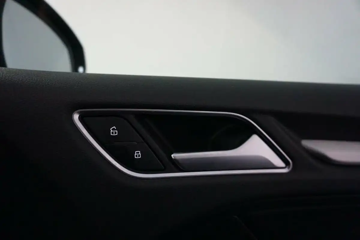 2018-audi-a3-16tdi-s-line-sportback-5d-big-18