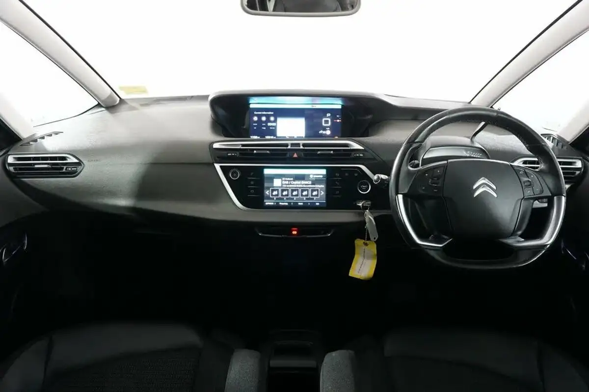 2021-citroen-grand-c4-spacetourer-12-puretech-sense-eat8-big-12